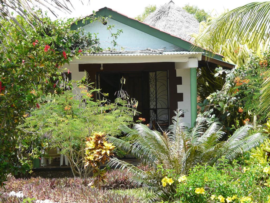 African Dream Cottages - Diani Beach Exteriör bild