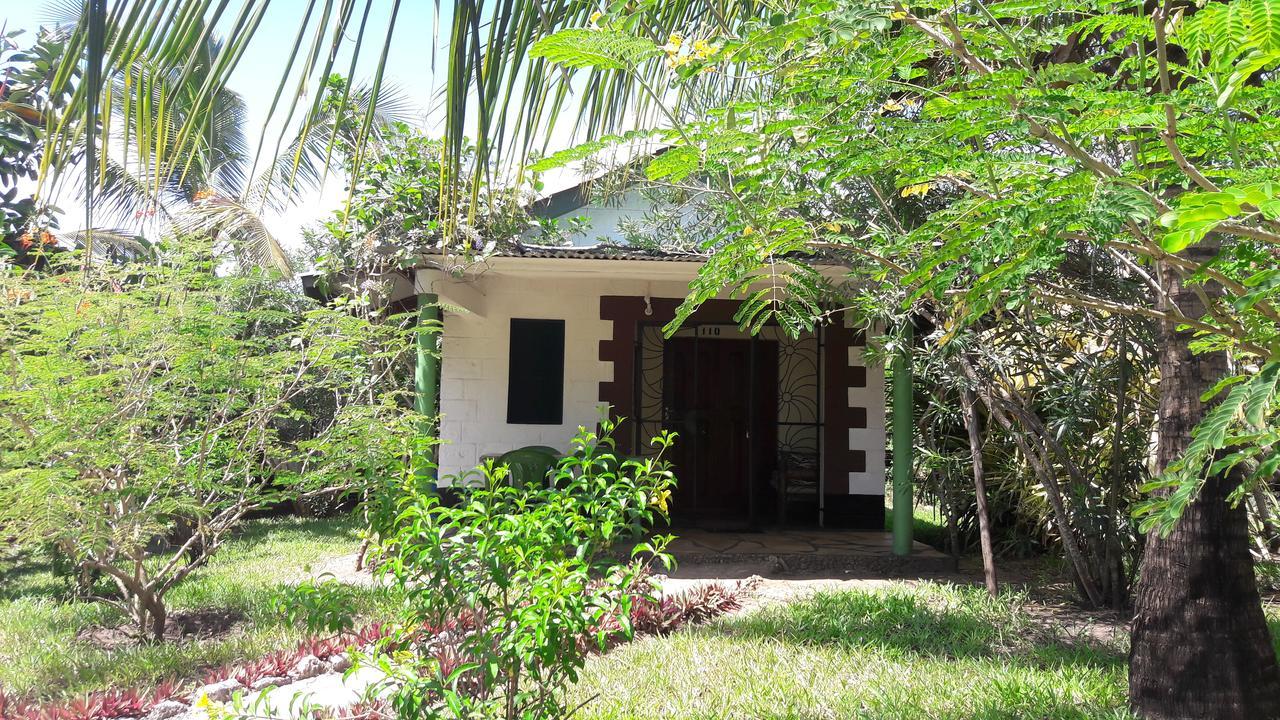 African Dream Cottages - Diani Beach Exteriör bild