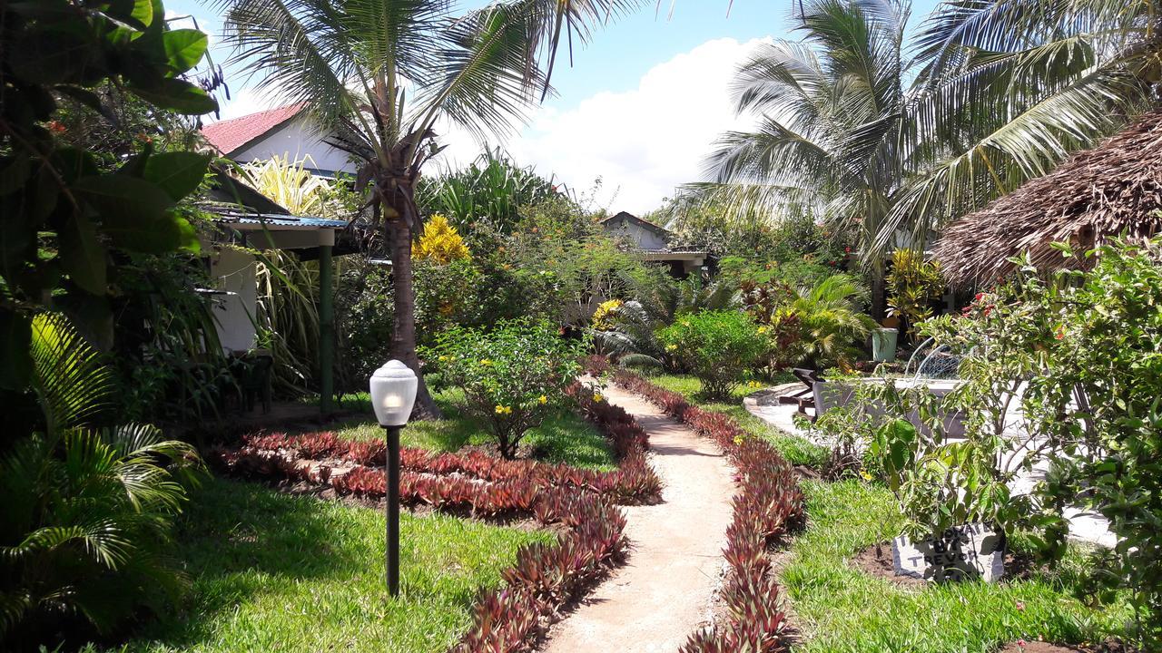 African Dream Cottages - Diani Beach Exteriör bild